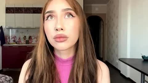 Lina online show from 11/19/25, 06:46