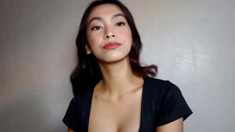 Natsu online show from 04/22/26, 12:24