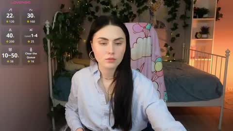 Nora online show from 05/06/26, 05:46