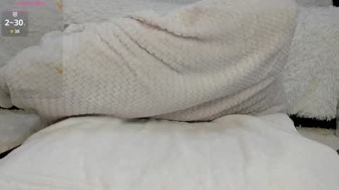 Snapshot of noramorreli chatting on 01/26/25, 04:20 Nora online show from 01/26/25, 04:20