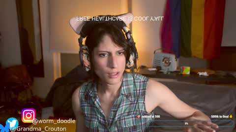 Snapshot of noreallyilikepeanuts chatting on 09/12/25, 01:17 Ariane online show from 09/12/25, 01:17