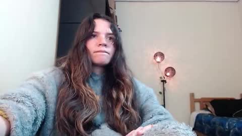 Snapshot of noreen_ chatting on 12/16/24, 05:33 noreen_ online show from 12/16/24, 05:33