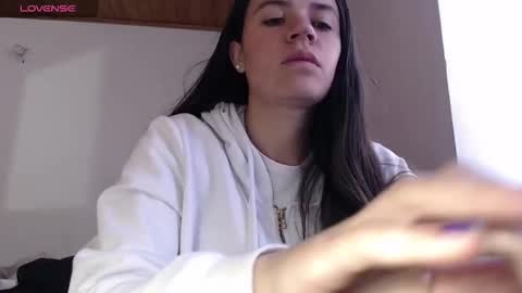 noreen_ online show from 11/23/25, 02:39