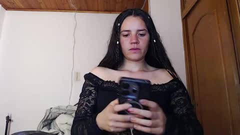 noreen_ online show from 04/15/26, 09:15