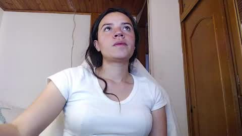 Snapshot of noreen_ chatting on 05/14/26, 10:05 noreen_ online show from 05/14/26, 10:05