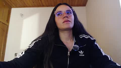 Snapshot of noreen_ chatting on 06/03/26, 03:39 noreen_ online show from 06/03/26, 03:39