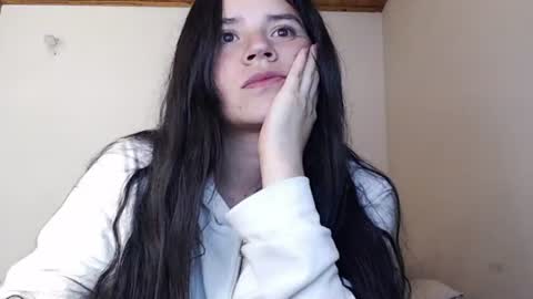 Snapshot of noreen_ chatting on 06/14/26, 02:46 noreen_ online show from 06/14/26, 02:46