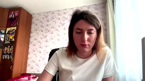 Kate online show from 06/25/26, 09:14