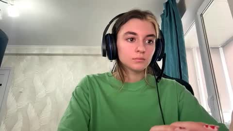 Snapshot of norinefrymyer chatting on 02/27/26, 07:19 Elena online show from 02/27/26, 07:19