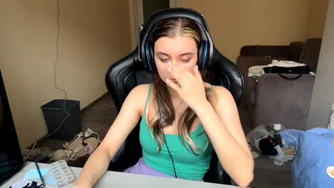 Elena online show from 04/01/26, 06:03