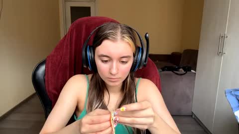 Elena online show from 04/03/26, 08:01