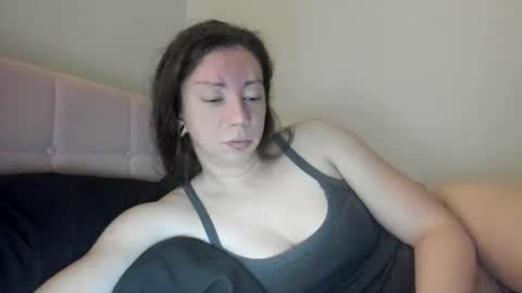 Emily snow online show from 11/26/25, 02:12