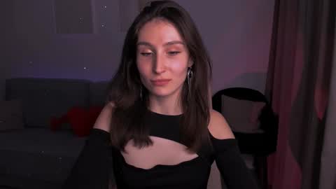 Snapshot of north_valkyrie chatting on 12/18/24, 05:00 Hazel online show from 12/18/24, 05:00