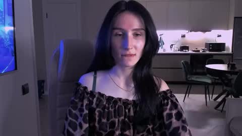 Snapshot of north_valkyrie chatting on 11/08/25, 06:07 Hazel online show from 11/08/25, 06:07