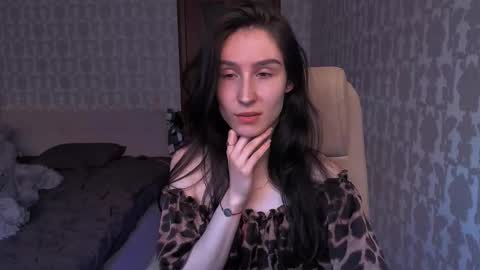 Hazel online show from 03/25/26, 03:12