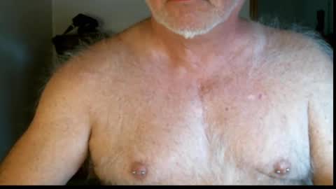 Snapshot of northcountryguy762 chatting on 10/28/25, 01:58 northcountryguy762 online show from 10/28/25, 01:58