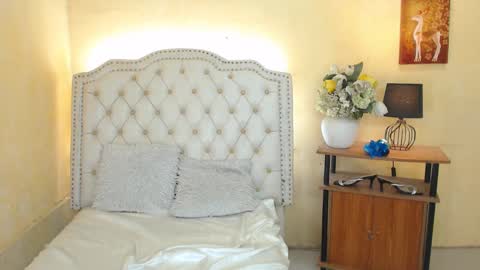 Kyline online show from 12/12/24, 03:43