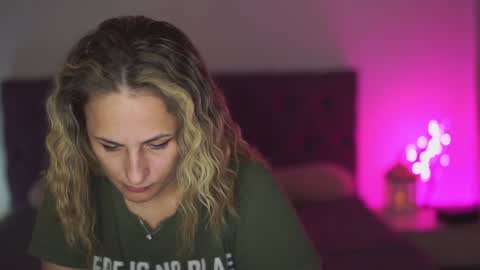 Tina online show from 01/03/25, 02:32