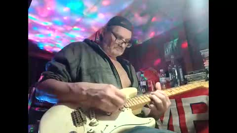 notflamingfart online show from 12/17/25, 03:12