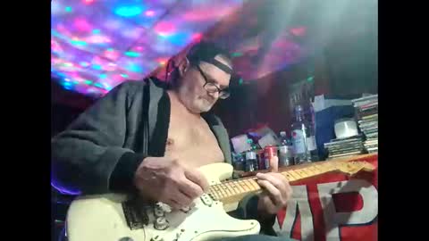 notflamingfart online show from 12/19/25, 06:48