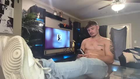 Riley online show from 10/25/25, 10:04