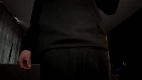 Snapshot of notsmallnotbigg chatting on 03/01/26, 04:31 notsmallnotbigg online show from 03/01/26, 04:31