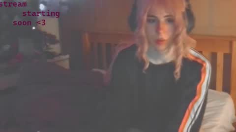 Snapshot of notyourfemboi chatting on 10/10/25, 01:04 Lucy online show from 10/10/25, 01:04