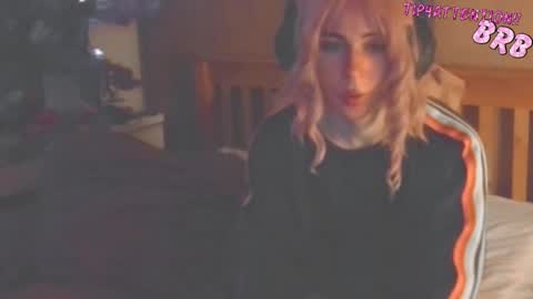 Snapshot of notyourfemboi chatting on 12/14/25, 10:03 Lucy online show from 12/14/25, 10:03