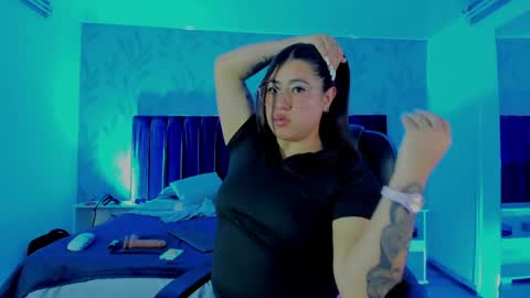 Snapshot of nouur_ chatting on 04/19/26, 05:29 Nour online show from 04/19/26, 05:29