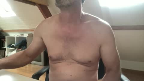 Snapshot of noux69 chatting on 06/04/26, 02:23 noux69 online show from 06/04/26, 02:23