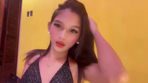 Snapshot of nova_licious chatting on 05/29/26, 03:43 nova_licious online show from 05/29/26, 03:43