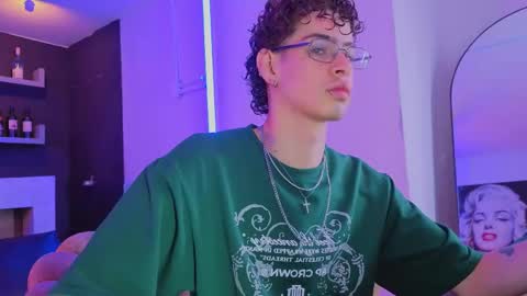 Nova Salvatore online show from 04/20/26, 02:47