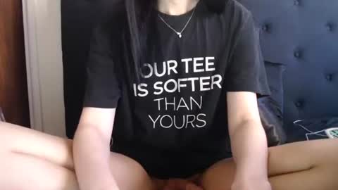 Olivia online show from 11/12/25, 09:03