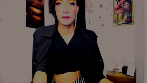 Snapshot of novanyx11 chatting on 02/22/25, 01:55 Nova... online show from 02/22/25, 01:55