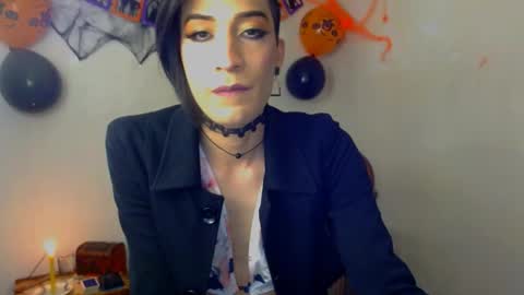 Snapshot of novanyx11 chatting on 10/11/25, 09:13 Nova... online show from 10/11/25, 09:13