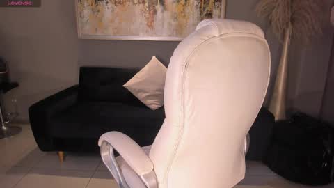 Nova online show from 10/25/25, 09:09