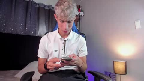 Snapshot of novawheeler chatting on 01/14/26, 01:06 Nova online show from 01/14/26, 01:06