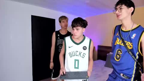 NovayBrian online show from 02/09/25, 04:57