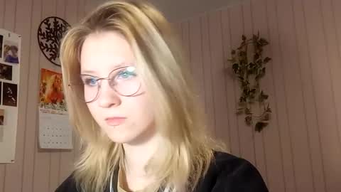 Sari  It is my first day  online show from 02/24/26, 03:10