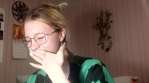 Sari  It is my first day  online show from 02/25/26, 03:10