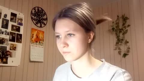 Sari  It is my first day  online show from 02/28/26, 03:24