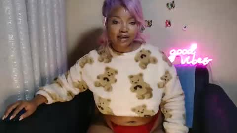 nudeberries515 online show from 11/26/25, 01:06