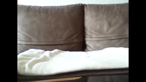 Snapshot of nudist_man chatting on 12/21/25, 11:06 Milen online show from 12/21/25, 11:06