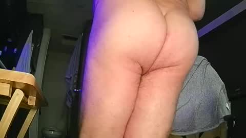 Snapshot of nudusmaximus chatting on 05/13/26, 01:25 nudusmaximus online show from 05/13/26, 01:25
