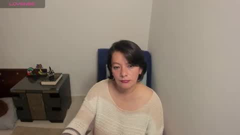 nuit_rose online show from 09/25/25, 01:53