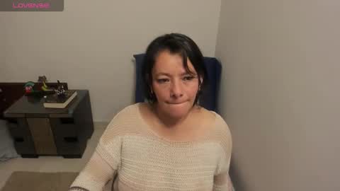 nuit_rose online show from 10/22/25, 02:23