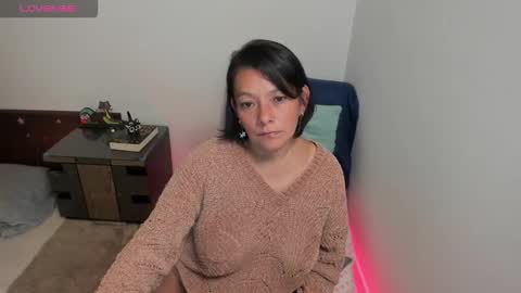 nuit_rose online show from 11/14/25, 02:21