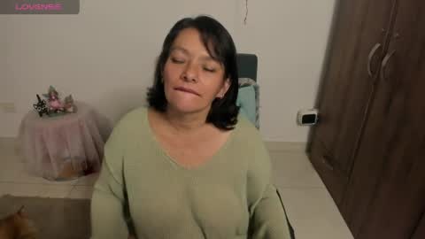 nuit_rose online show from 04/09/26, 06:19