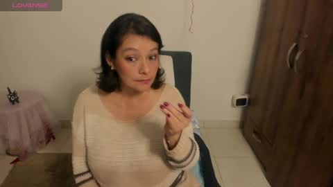 nuit_rose online show from 04/22/26, 02:03