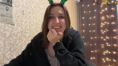 Snapshot of nuitblanche_vibes chatting on 12/16/25, 07:24 nuitblanche_vibes online show from 12/16/25, 07:24